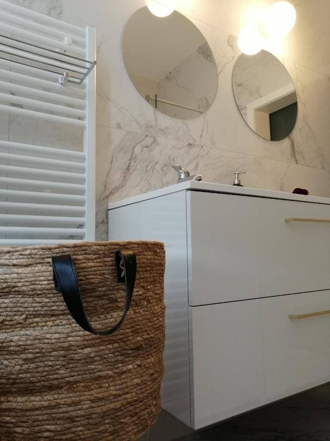 Large Apartment 800M From The Beach 90 Square Meters Ostend Exterior photo